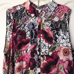 Spense Tops - Spense sleeveless button up duster Spense Tops - Spense sleeveless button up duster